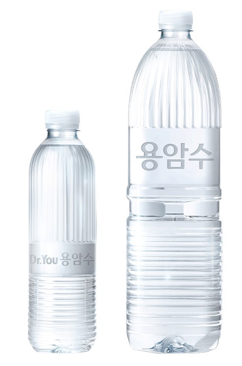 오리온이 기존 닥터유 제주용암수에 라벨을 없앤 ‘닥터유 제주용암수 무라벨’을 출시한다. [오리온 제공]
