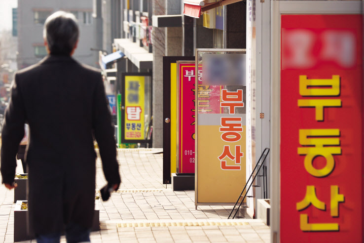 ‘집값 결국은 강남부터 오른다’…지방광역시, 인천, 경기외곽 하락주의보 [어떻게 보십니까 2023 - 집값]