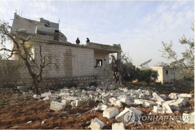 미군 특수부대가 공격한 시리아 북서부 이들립 주의 한 가옥[출처: 연합]