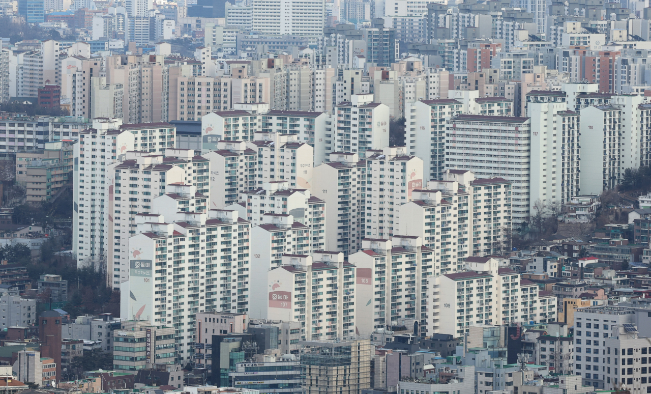 서울 남산에서 바라본 시내 아파트 단지의 모습 [연합뉴스]