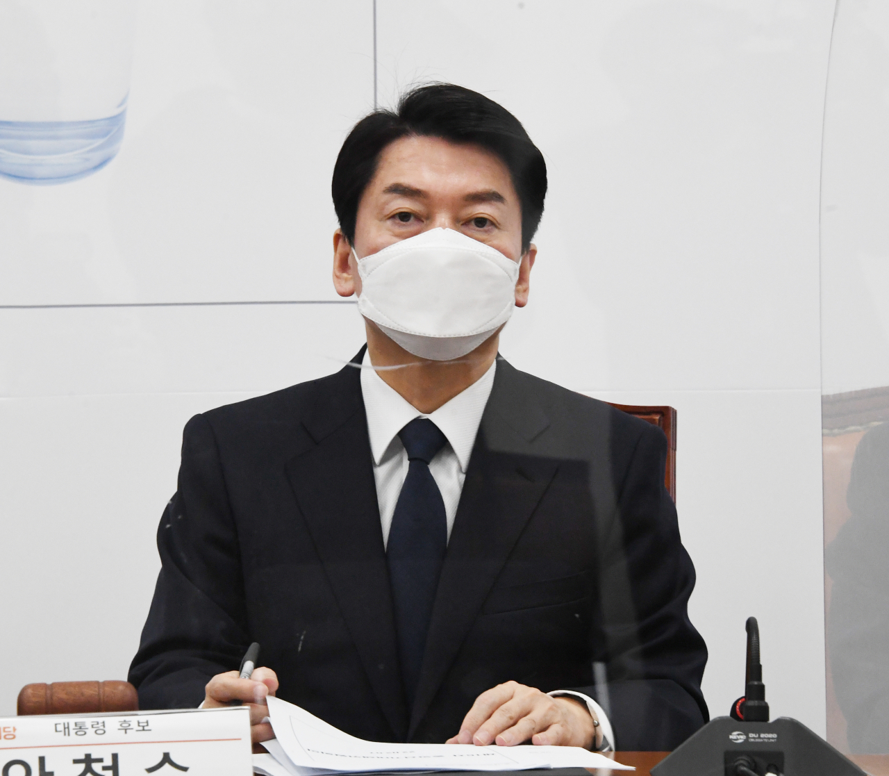 안철수 국민의당 대선 후보가 7일 오전 국회에서 열린 중앙선대위 회의에서 발언하고 있다. [이상섭 기자]
