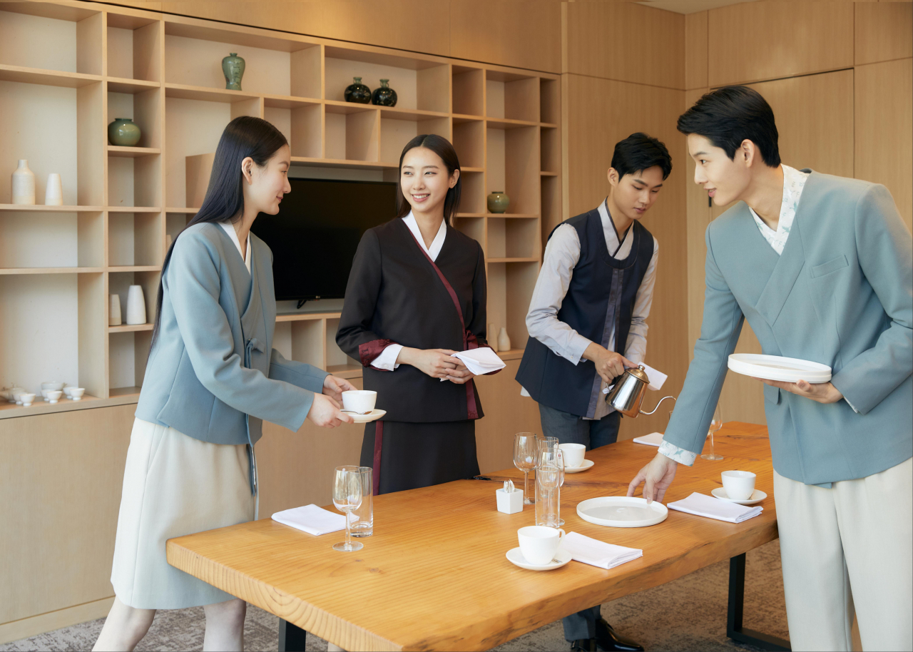 한복 근무복. 문체부 제공