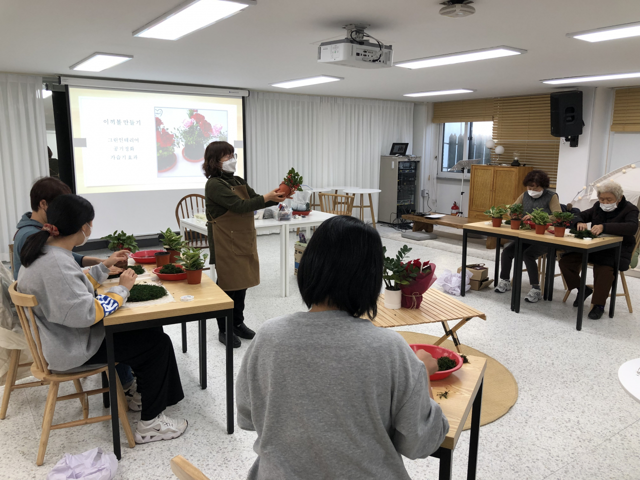 중구 동네배움터 원예테라피 교육 장면. [중구청 제공]
