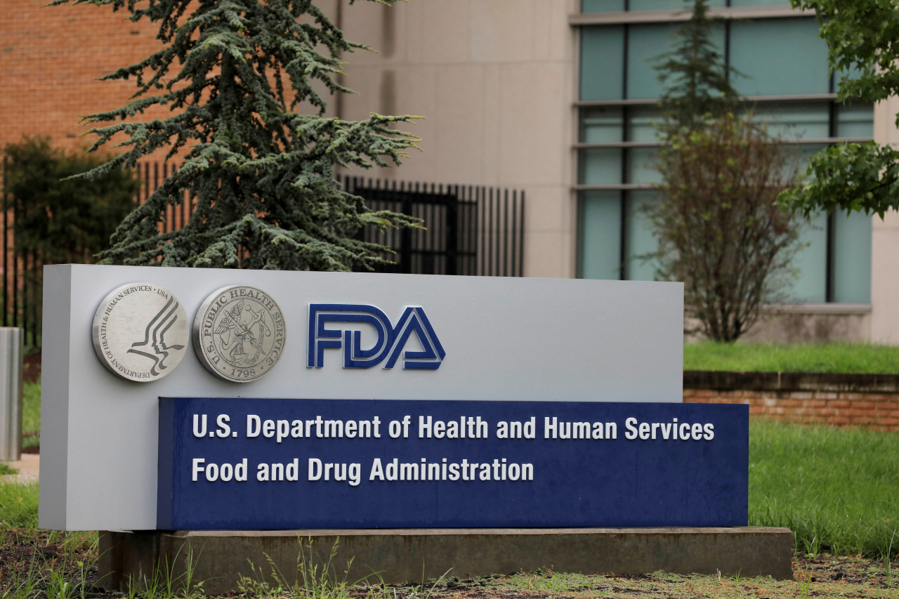 미국 식품의약국(FDA)은 9일(현지시간) 중국에서 개발된 신약의 임상 데이터를 신뢰할 수 없다는 발언을 하며 중국산 의약품에 대한 승인에 제동을 걸었다. 사진은 미국 메릴랜드주에 위치한 FDA 본부. [로이터]