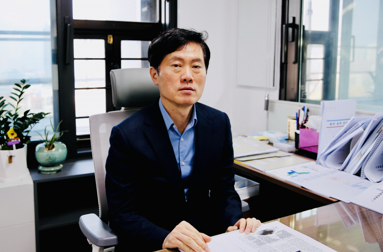 유연식 서울시 기후환경본부장은 11일 헤럴드경제와의 인터뷰에서 코로나19로 인한 온라인 소비 활성화에 따른 생활쓰레기 문제를 해결하기 위해 제로웨이스트 서울 프로젝트를 더욱 확대해 나갈 것이라고 밝혔다. 사진은 유연식 서울시 기후환경본부장. [서울시 제공]