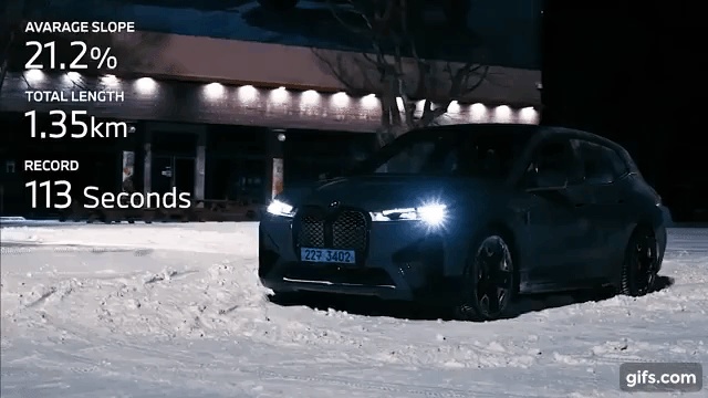 BMW 순수전기 모델 ‘iX’가 등반한 경로의 평균 경사율은 21.2%, 총 거리는 1.35㎞였다. [BMW 코리아 유튜브 채널]