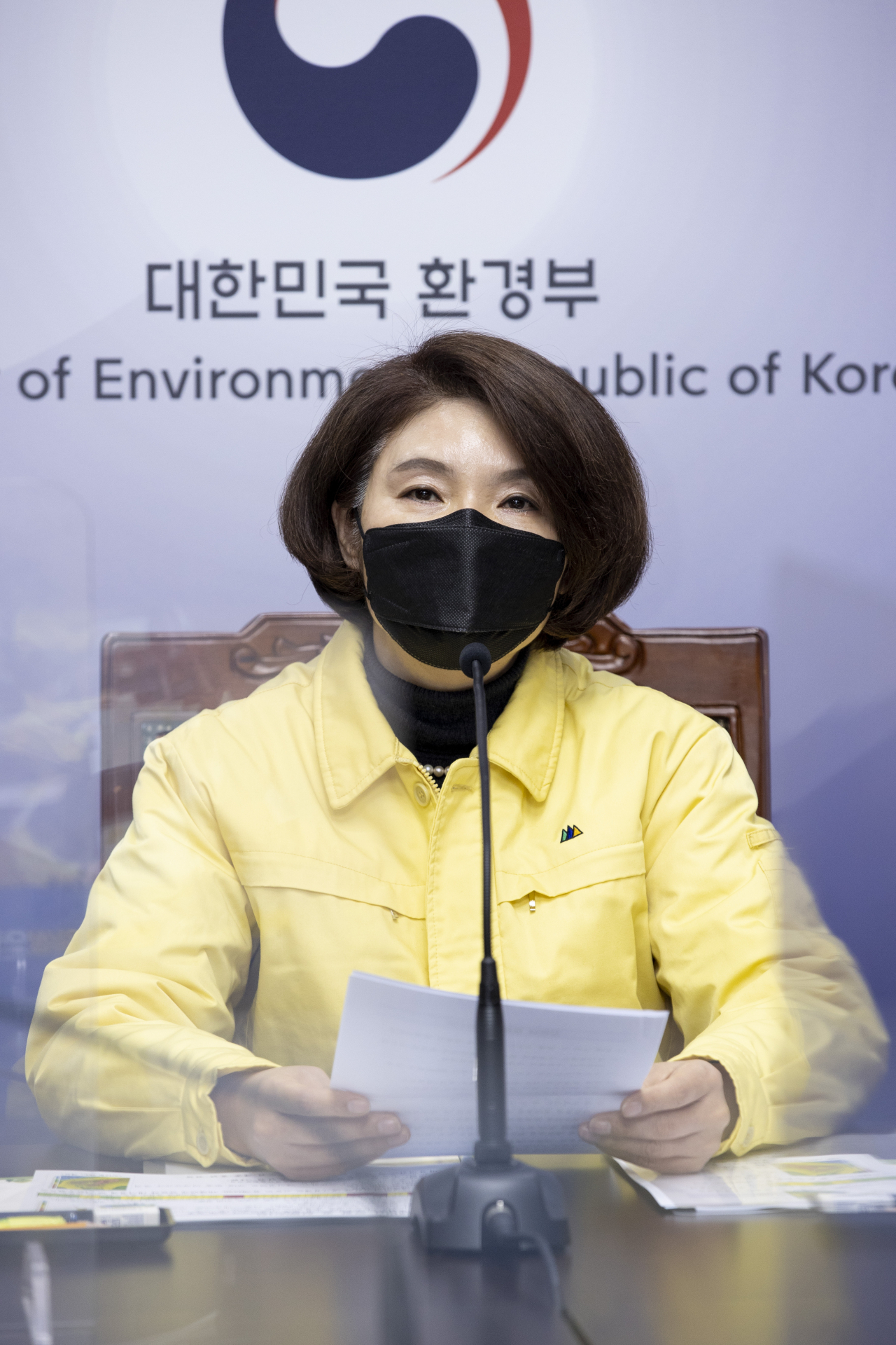 한정애 환경부장관이 12일 오전 한강홍수통제소 영상회의실에서 개최된 고농도 미세먼지 대응 상황점검회의(영상)에서 모두발언을 하고 있다. [환경부 제공]