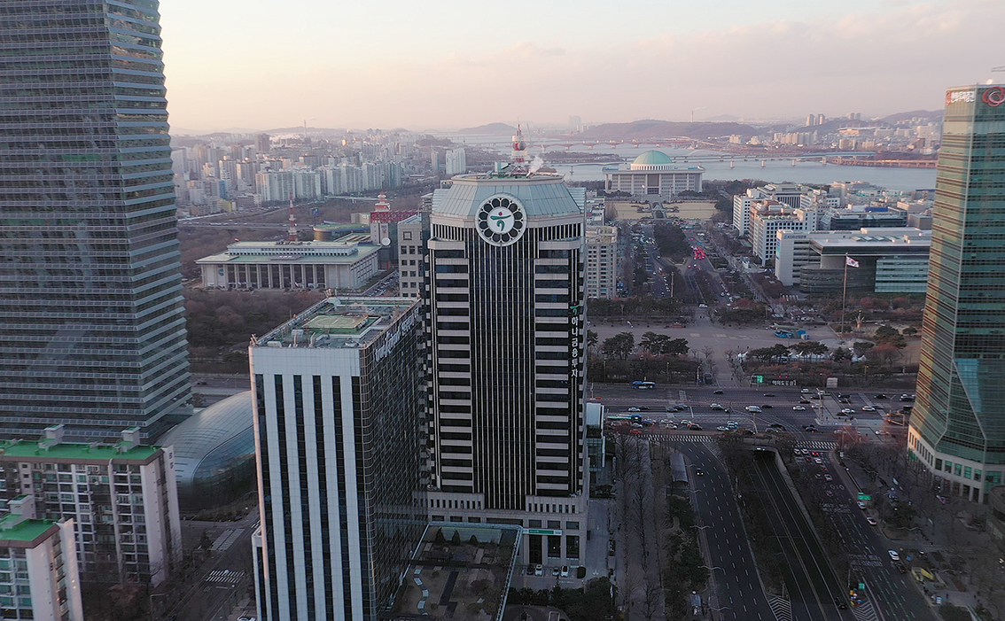 코람코더원리츠 첫 보유자산 여의도 하나금융투자빌딩 전경 [코람코자산신탁 제공]