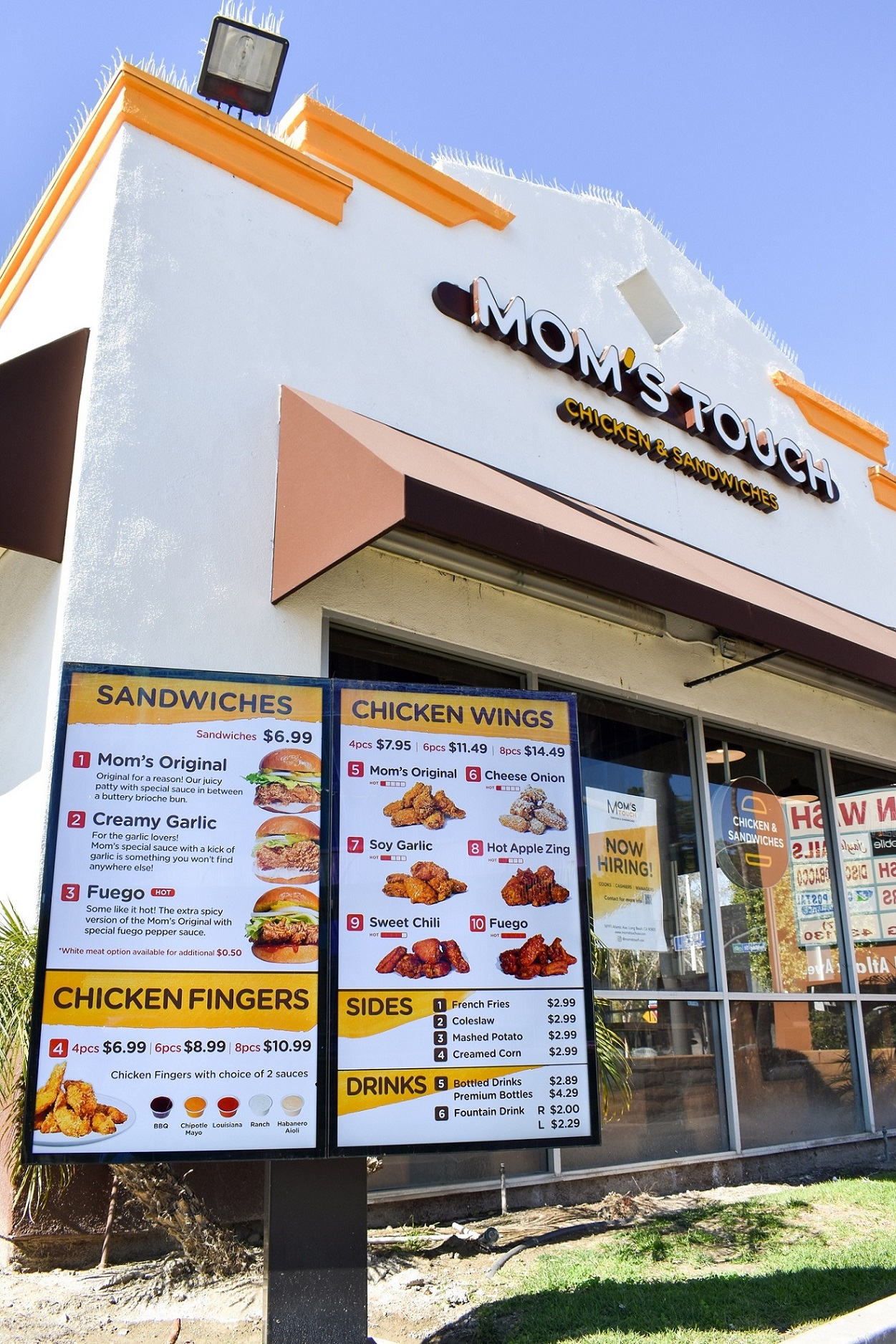 맘스터치가 미국 캘리포니아 남서부 롱비치(Long Beach)에 마스터 프랜차이즈 2호점을 오픈했다. [맘스터치 제공]