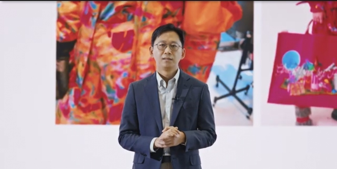 22일 배경훈 LG AI 연구원장이 '엑스퍼트 AI 얼라이언스'를 소개하는 모습[(주)LG 제공]