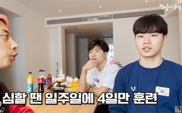 스피드스케이팅 국가대표 정재원(가운데)·김민석(오른쪽) 선수. [유튜브 ‘꽉잡아윤기’ 영상 캡처]
