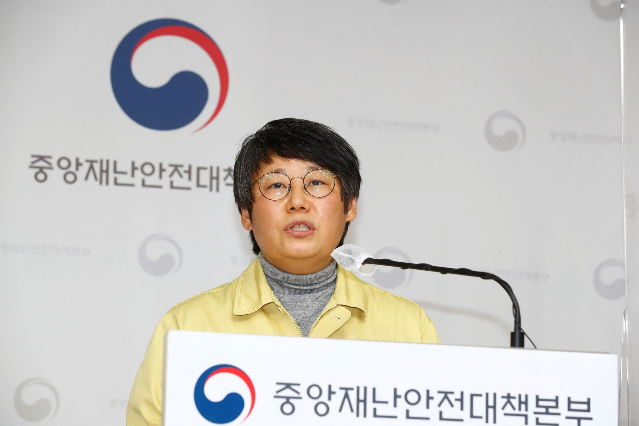 박향 보건복지부 중앙사고수습본부 방역총괄반장이 22일 정부세종청사에서 코로나19 대응 정례브리핑을 하고 있다. [연합]