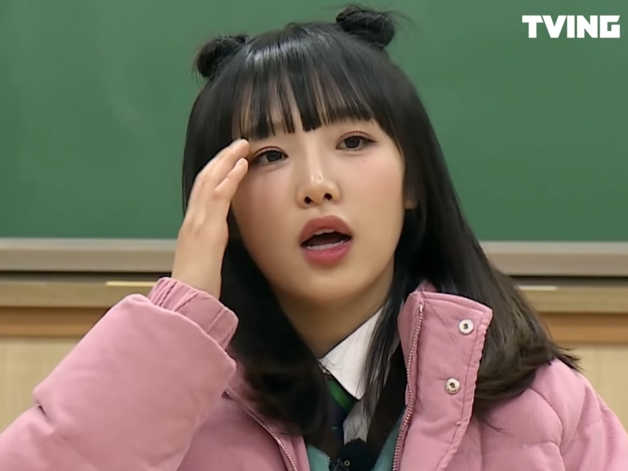 티빙 오리지널 예능 ‘여고추리반 2’ 방송 장면. 여고추리반2는 7주 연속 시청UV 증가세를 기록해 티빙 애플리케이션(앱)의 월간활성이용자수가 토종 1위 웨이브를 위협하고 있다. [TVING(티빙) 방송 캡처]