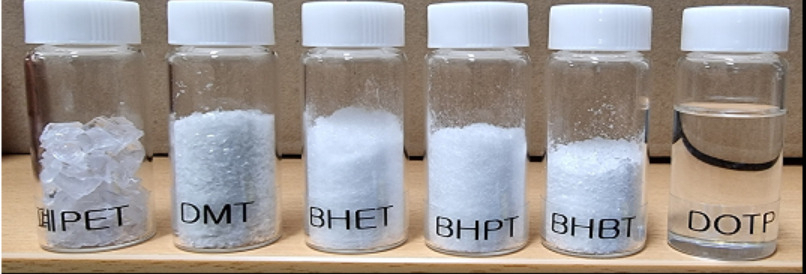 메탄올 기반 해중합 기술의 반응원료인 폐PET, 제조된 재생 단량체 및 이를 중간체로 제조된 테레프탈레이트 유도체 화합물.[한국화학연구원 제공]