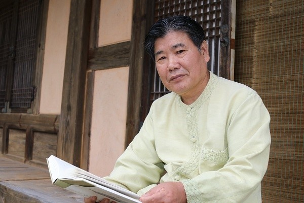 정찬주 소설가.