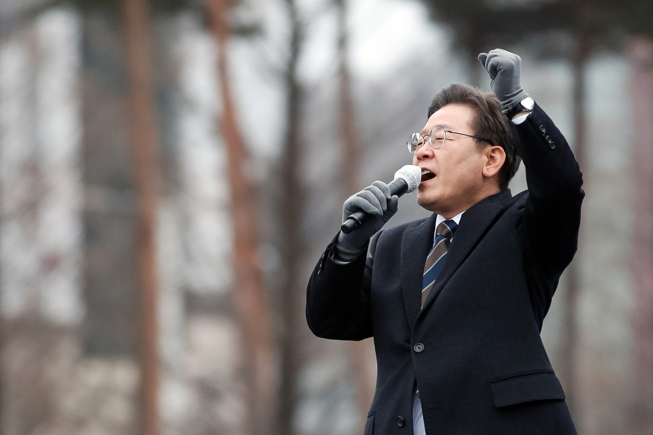 이재명 더불어민주당 대선후보는 26일 북한의 탄도미사일 발사를 도발로 규정하고 강력 규탄하면서 북한을 향해 경거망동을 중단하라고 촉구했다. 자료사진. [연합]