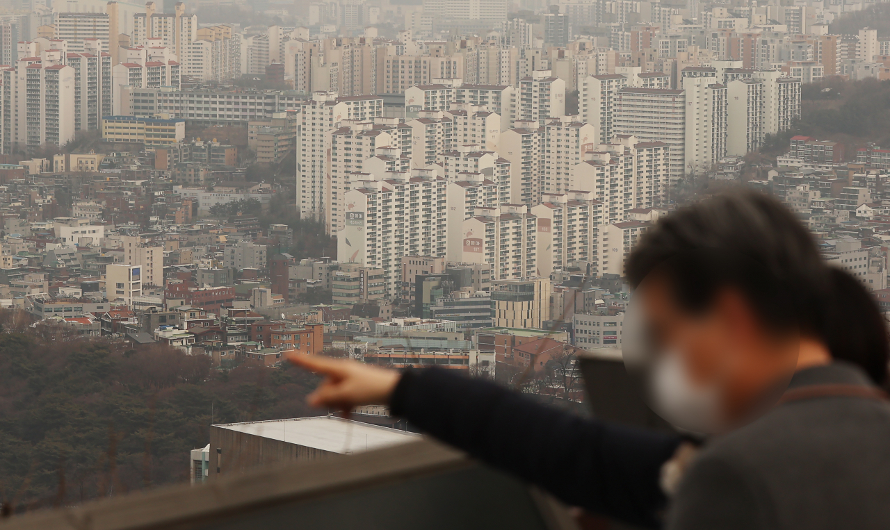 서울 남산에서 바라본 시내 아파트 단지의 모습. [연합뉴스]