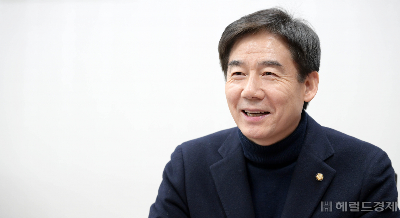 이용호 국민의힘 선거대책본부 정권교체동행위원회 대외협력본부장이 25일 국회에서 헤럴드경제와 인터뷰를 하고 있다. [이상섭 기자]