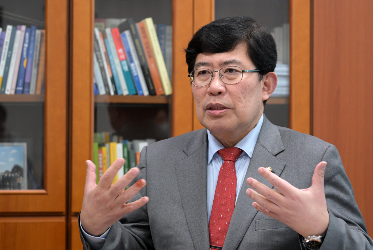 윤석열 캠프에서 경제정책본부장을 맡고 있는 윤창현 국민의힘 의원은 헤럴드경제와 인터뷰에서 “개미들은 증권거래세 폐지보다는 양도세가 없는 것을 선호한다”고 밝혔다. 사진=이상섭 기자.