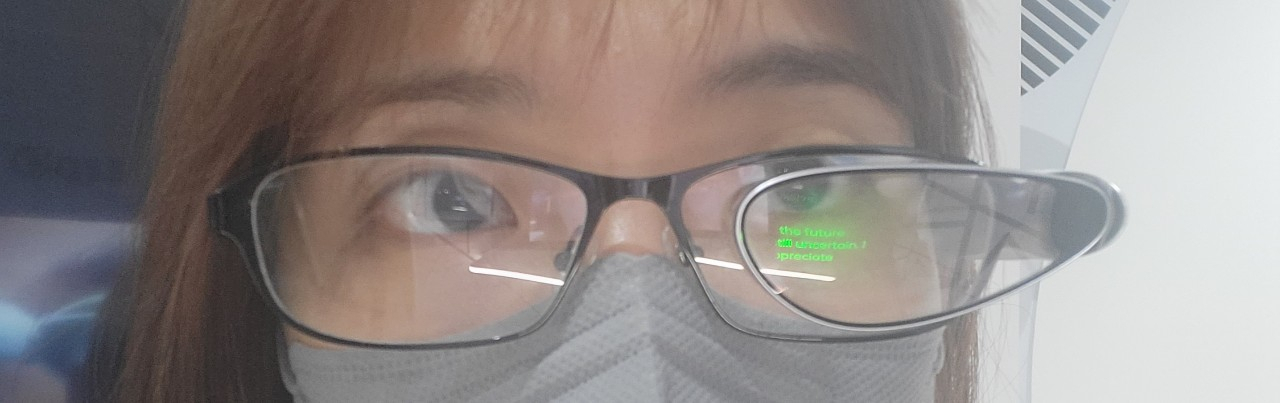 기자가 오포 에어글래스를 착용해봤다. 홍승희 기자