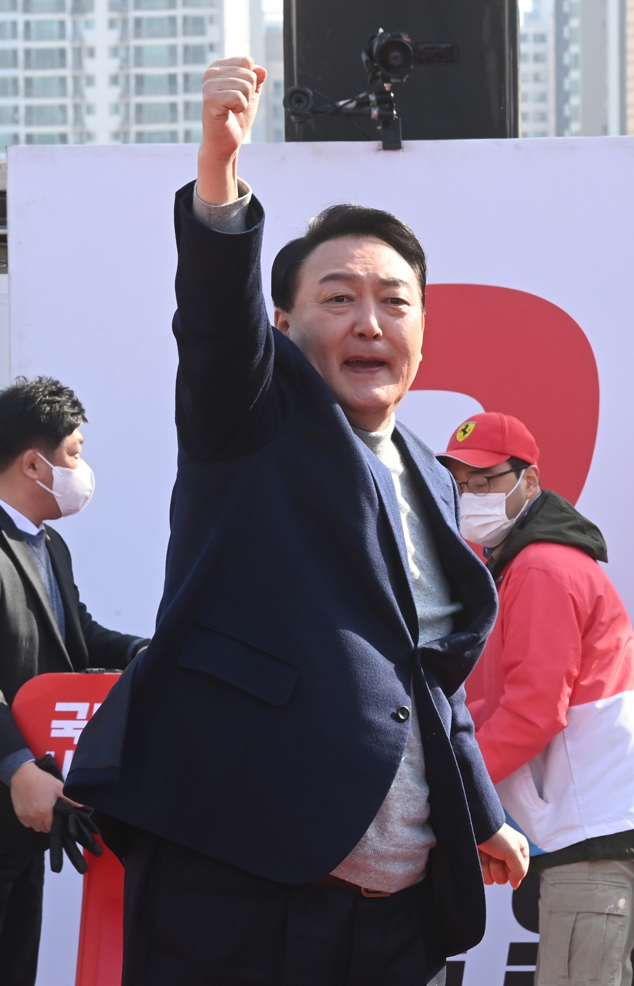 윤석열 국민의힘 대선후보가 7일 오전 경기도 구리역 광장 유세에서 지지를 호소하고 있다. [사진=국회사진기자단]