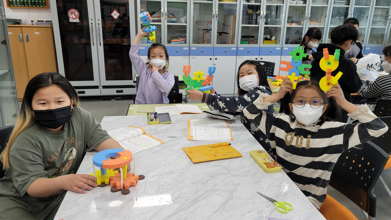 온드림스쿨 메이커교실 활동 모습. [현대차정몽구재단 제공]