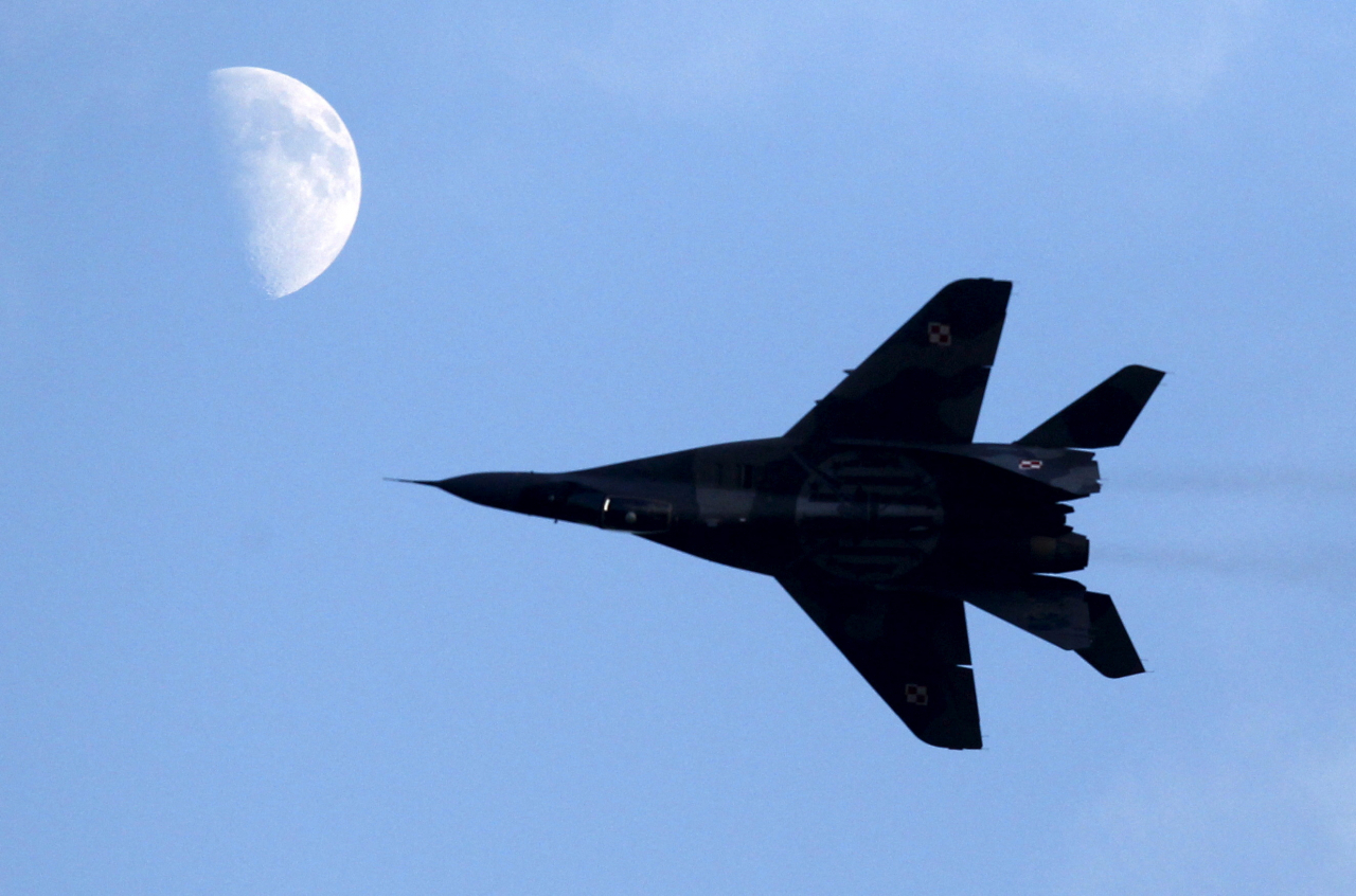 2015년 8월 에어쇼에 등장한 폴란드 공군 미그(MiG)-29기. [로이터]