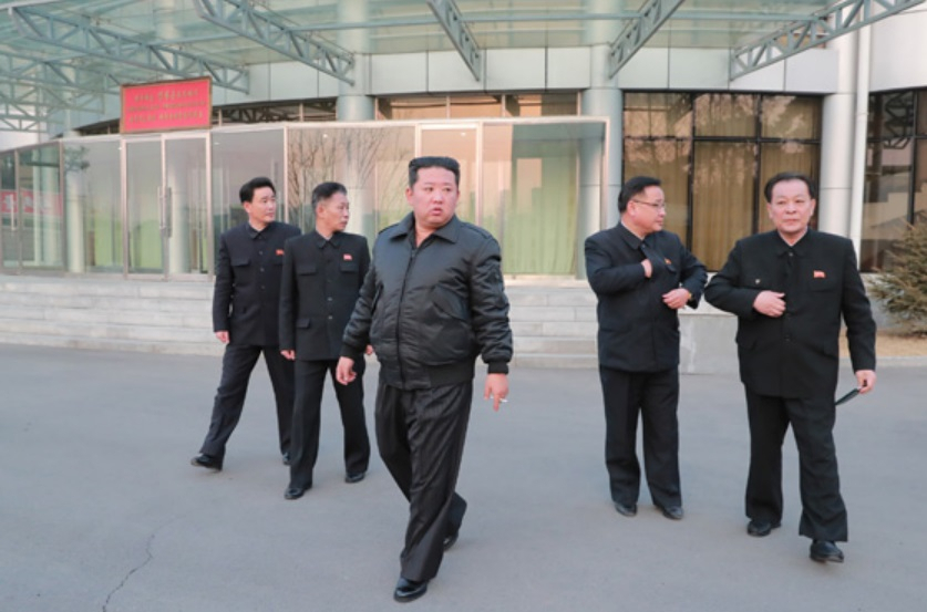 대북강경노선을 예고한 윤석열 국민의힘 후보가 10일 제20대 대통령으로 당선된 가운데 북한은 이날 김정은 국무위원장이 최근 2차례 정찰위성 개발을 위한 시험을 주도한 국가우주개발국을 현지지도했다고 보도했다. [헤럴드DB]