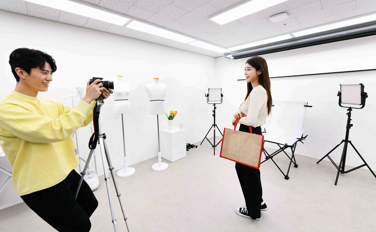 인천시 계양구 홈플러스 계산점 4층에 오픈한 전자상거래 특화 비즈니스 센터 ‘카페24 창업센터’의 모습. [홈플러스 제공]