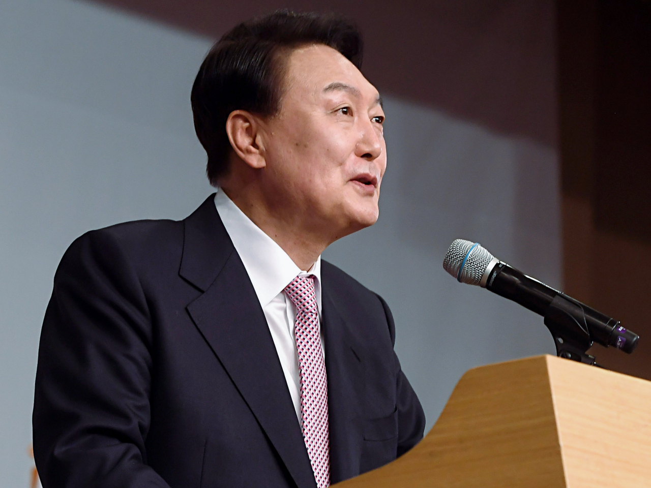 윤석열 대통령 당선인이 10일 오전 서울 여의도 국회에서 당선 인사 기자회견을 하고 있다. 헤럴드경제=이상섭기자