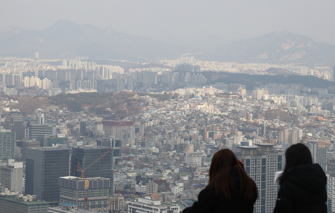 서울 남산에서 바라본 시내 아파트 단지 모습. [연합뉴스]