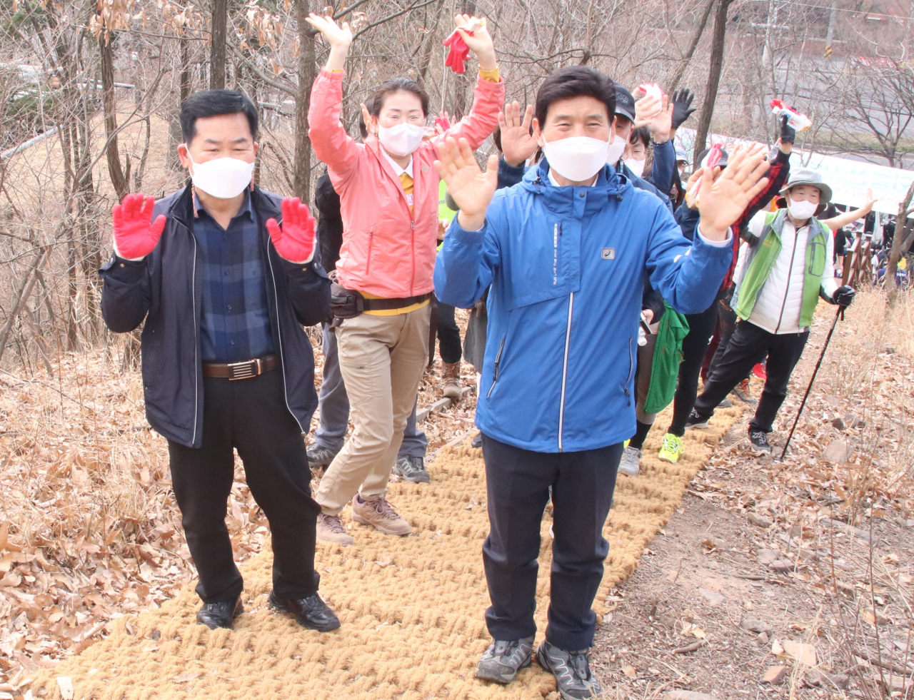 지난 12일 열린 달서구 ‘와룡산 자락길’ 걷기 행사 모습.[달서구 제공]