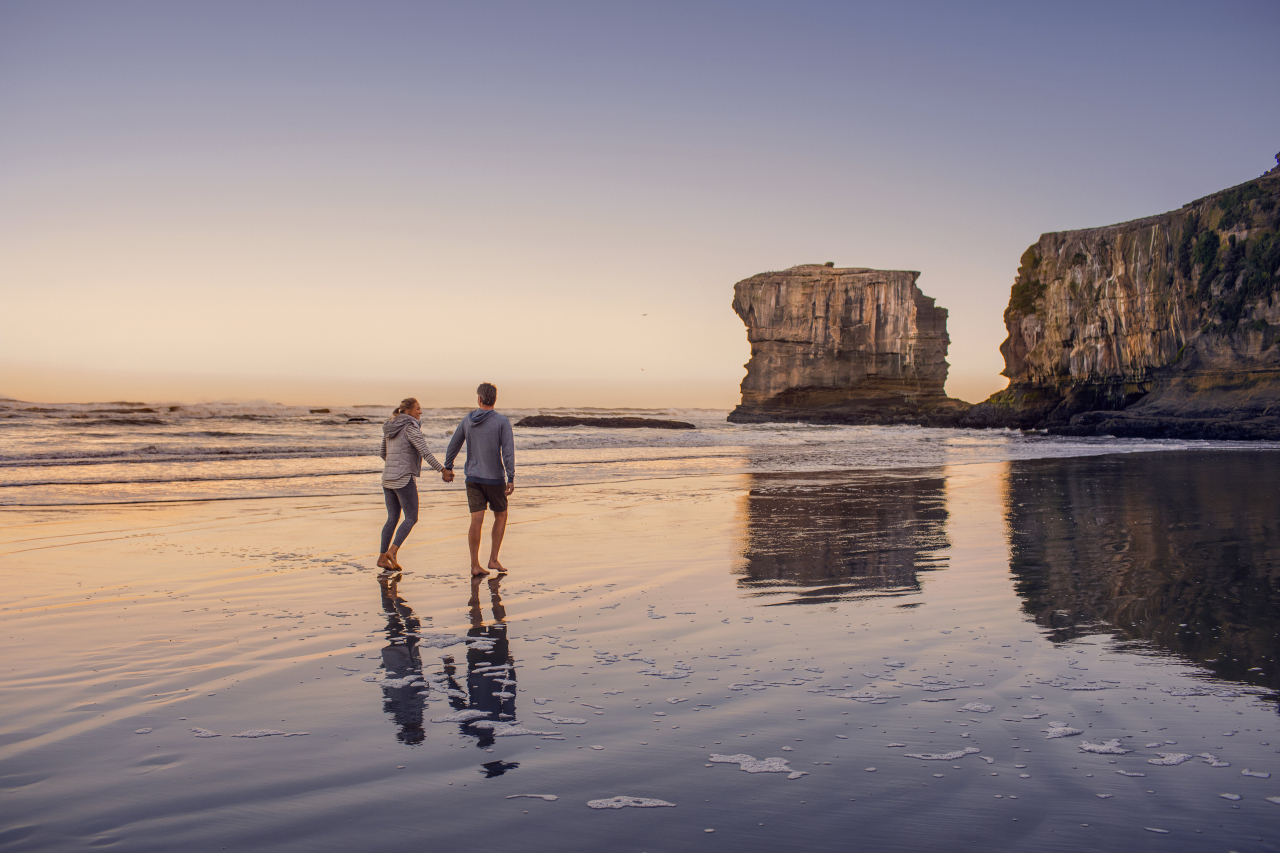 오클랜드 서해안 무리와이 해변(Muriwai Beach)의 정취