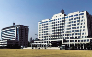 윤석열 대통령 당선인의 대통령 집무실이 청와대에서 서울 용산구 국방부 청사로 이전하는 방안이 유력시된다. [연합]