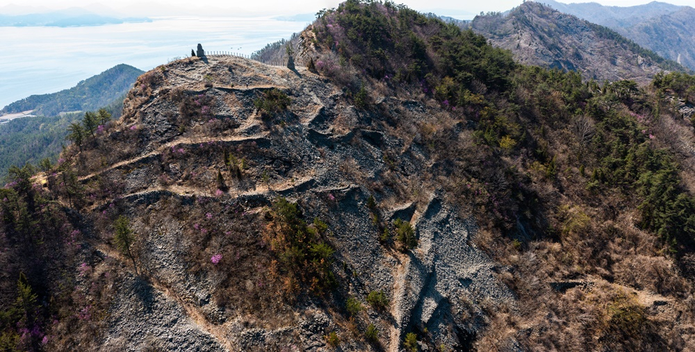 국가등록문화재 지정을 추진 중인 전남 보성군 오봉산 구들장밭 전경. [보성군 제공]