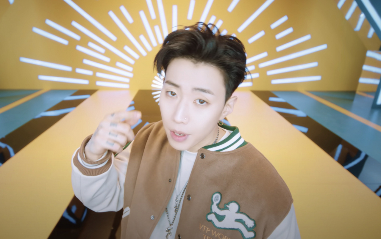 박재범의 신곡 ‘GANADARA(가나다라)’ 뮤직비디오 캡처