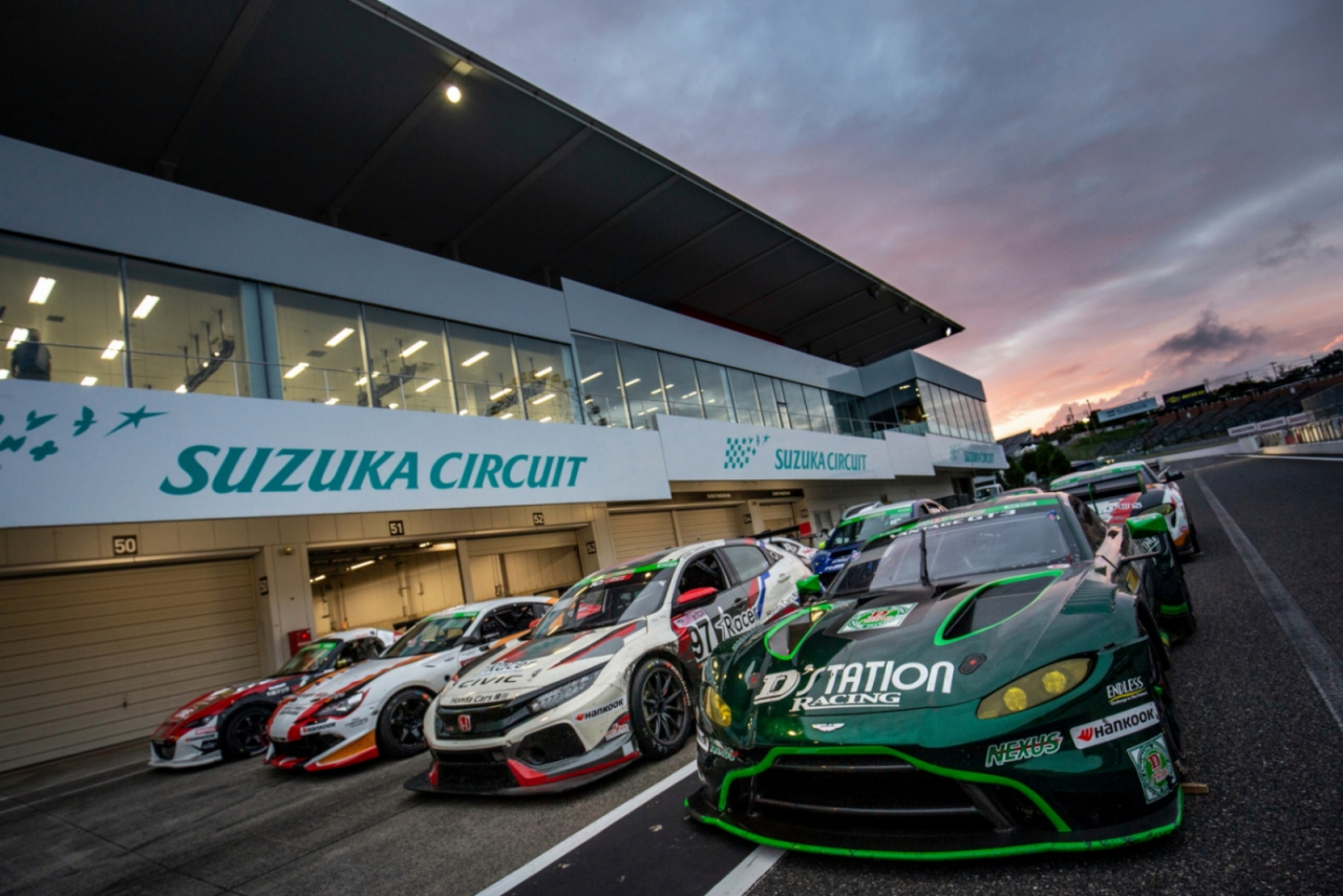 '슈퍼 다이큐 시리즈'에 참가하는 차량 모습. [한국타이어앤테크놀로지 제공]