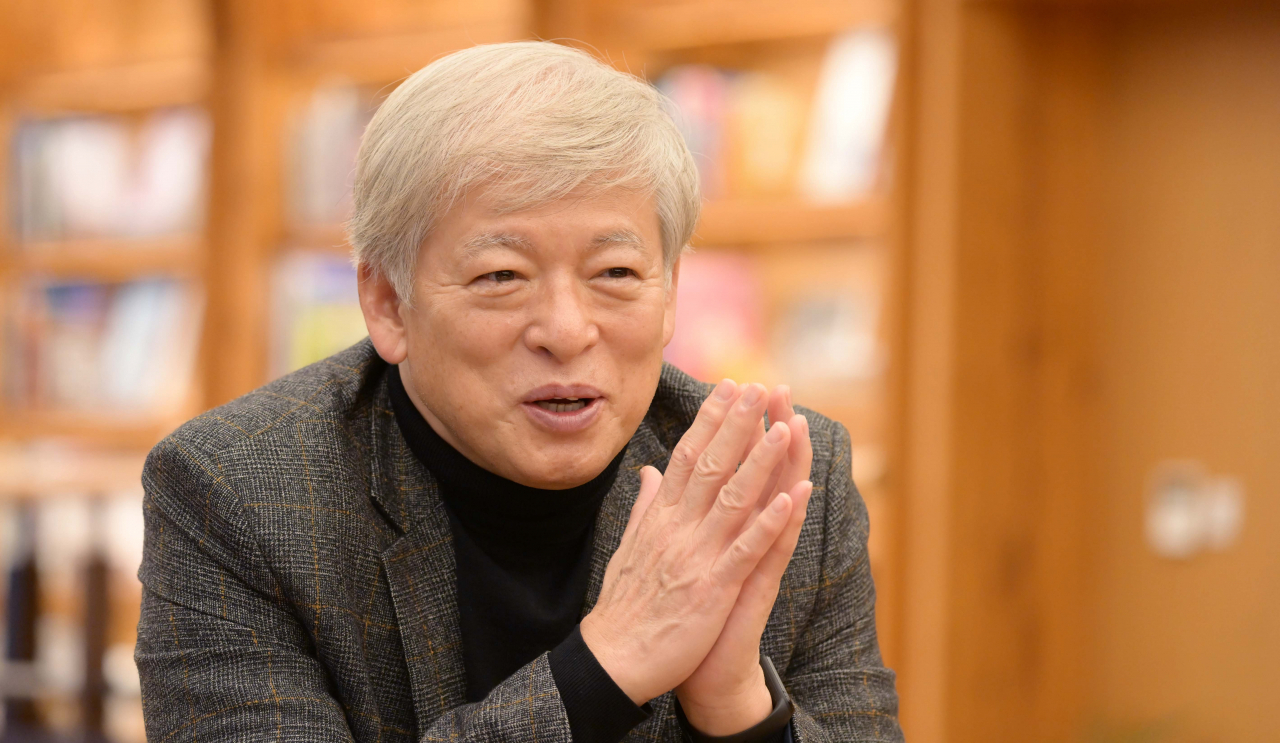 14일 오후 서울 종로구 SK서린동빌딩에서 염재호 SK이사회 의장이 본지와 인터뷰를 하고 있다. 이상섭 기자
