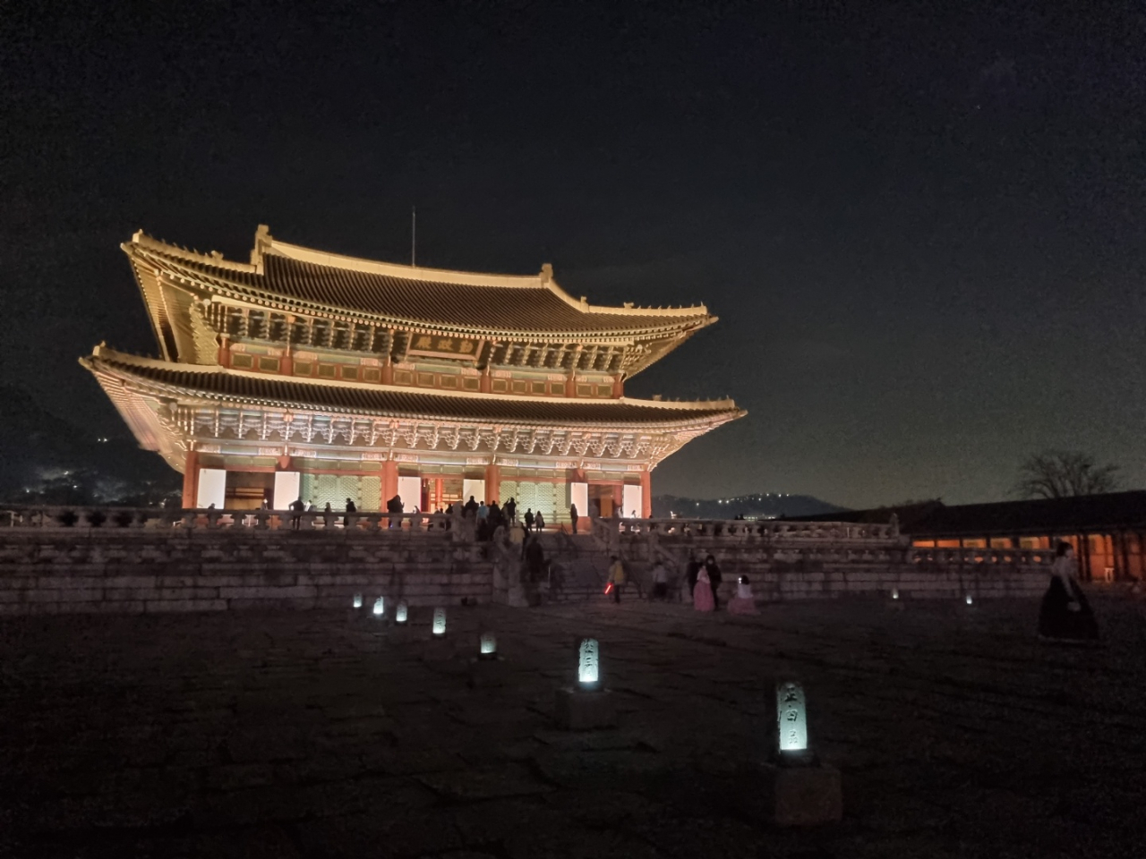 밤의 경복궁 근정전