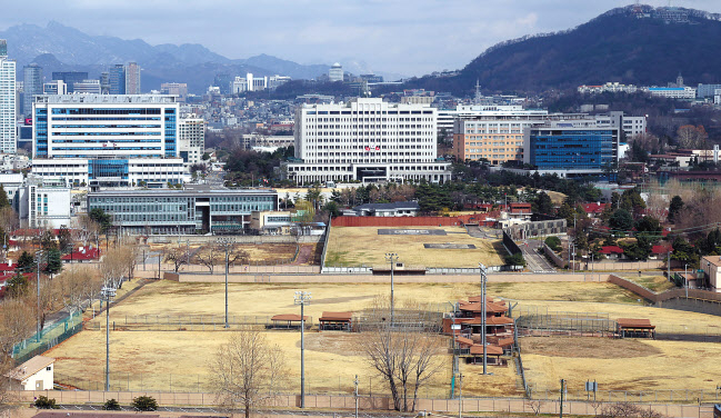 20일 국방부 청사 모습. 이날 윤석열 대통령 당선인은 청와대 집무실을 용산 국방부로 이전한다고 발표했다. 국방부는 합참청사로 옮긴다. [연합]