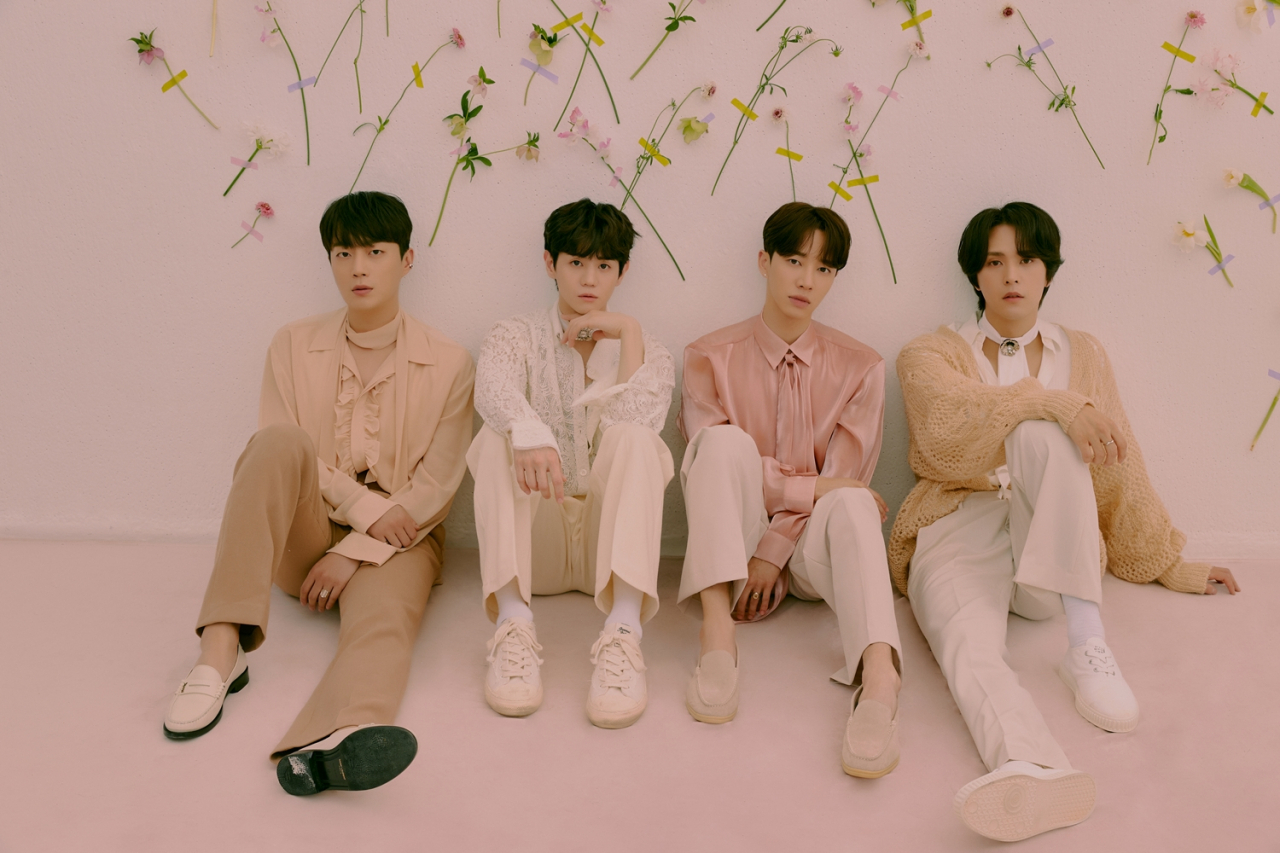 하이라이트 [어라운드어스 엔터테인먼트 제공]