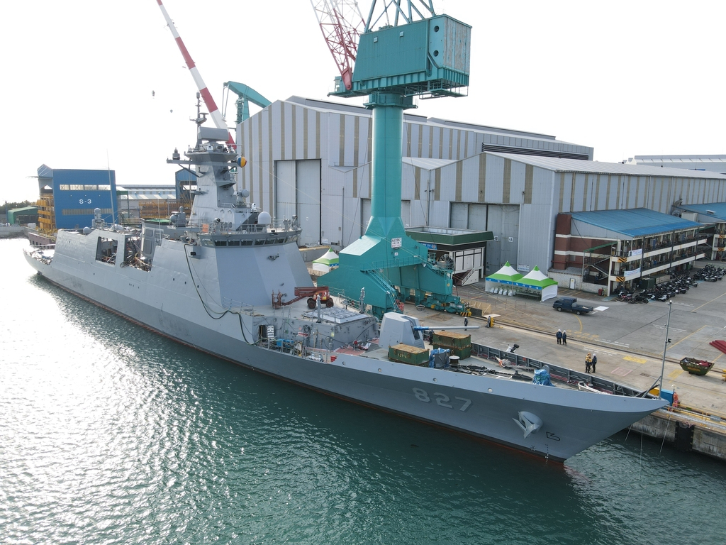 This photo, provided by the Navy, shows the new frigate Chuncheon docked at the shipyard of Hyundai Heavy Industries Co. in Ulsan, some 410 kilometers southeast of Seoul. (Navy)