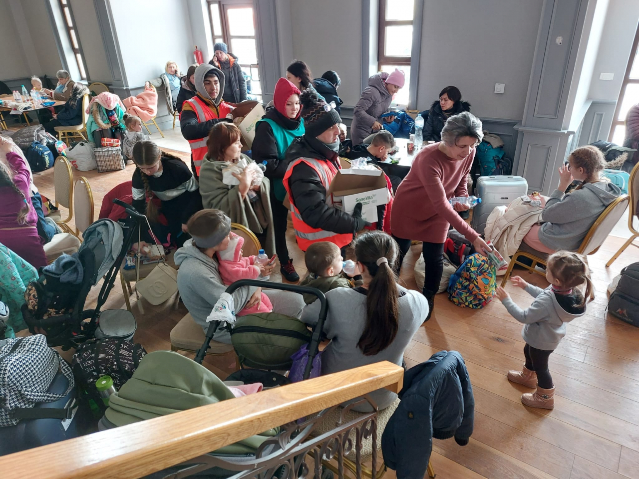 국제구세군은 우크라이나 난민을 돕기 위해 우크라이나를 비롯한 루마니아, 몰도바, 폴란드, 슬로바키아 등에서 비상팀을 구성하고 지원활동을 벌이고 있다. [한국구세군 제공]