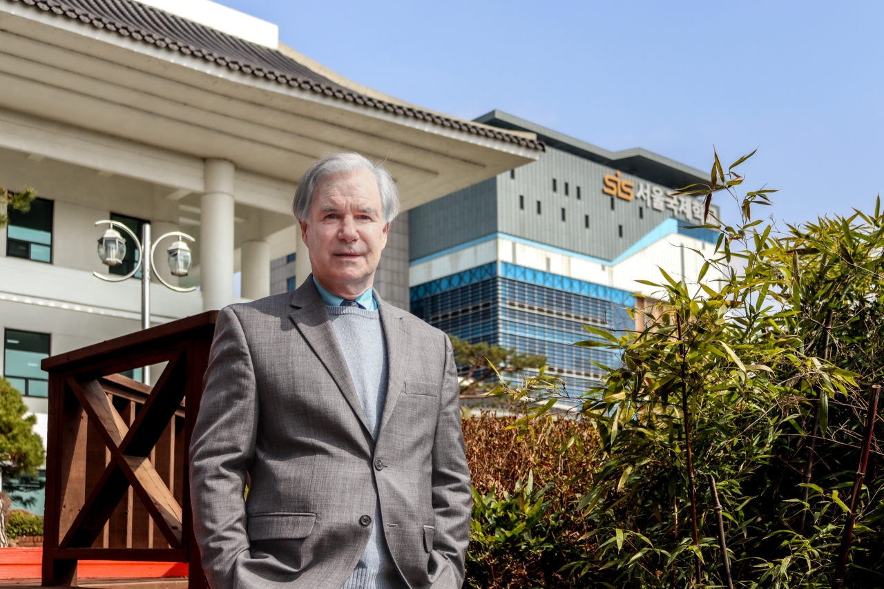 Michael Colaianni. Seoul International School