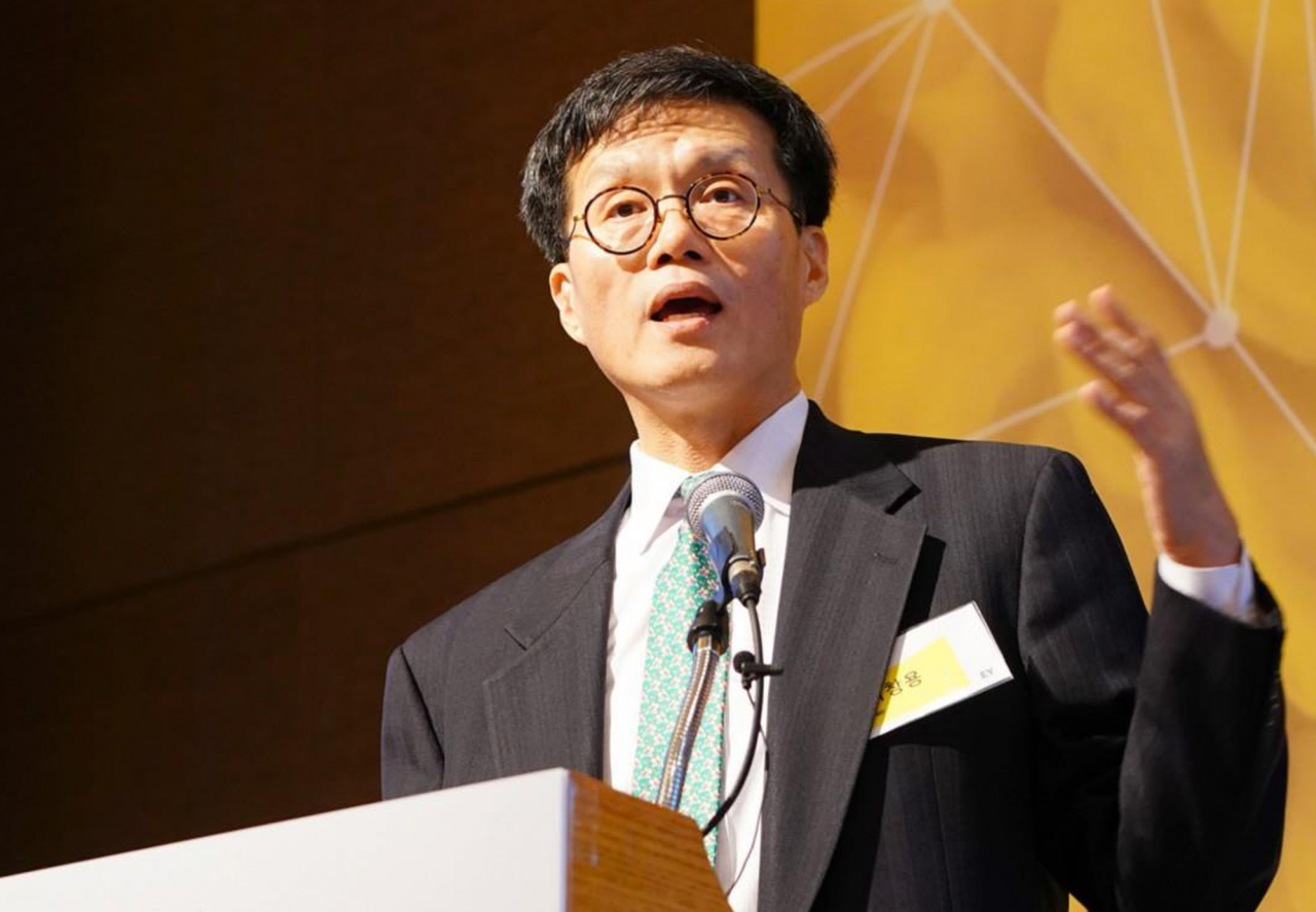 문재인 대통령이 23일 새 한국은행 총재 후보로 이창용 국제통화기금(IMF) 아시아태평양담당 국장(사진)을 지명했다. [연합]