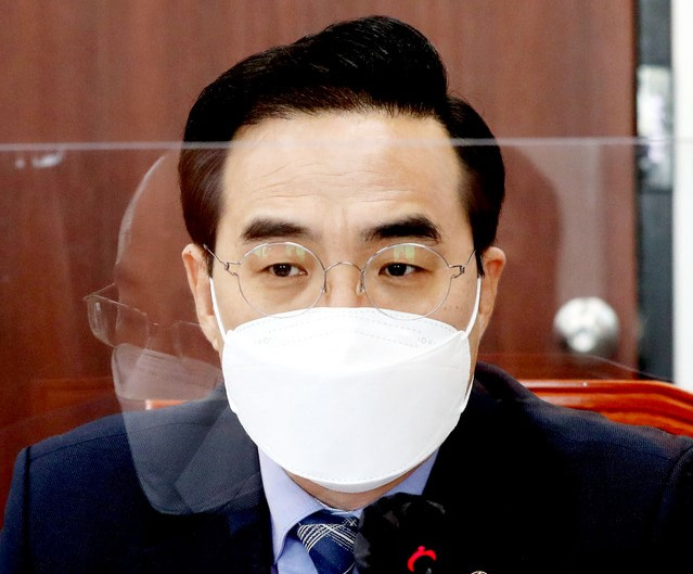 24일 치러지는 박홍근 더불어민주당 의원. 박 의원은 지난 대선 과정에서 이재명 전 대선후보의 비서실장을 맡은 바 있어 ‘이재명계’로 분류된다. [연합]