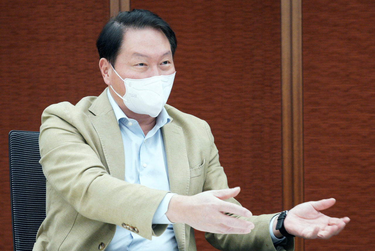 최태원 대한상공회의소 회장이 지난 23 오후 서울 중구 대한상의 건물에서 기자간담회를 하는 모습.[대한상의 제공]