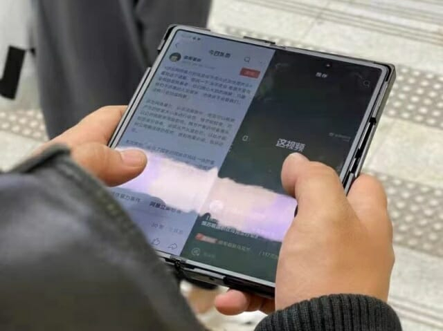 비보X폴드 실물 추정 사진. [웨이보 캡처]