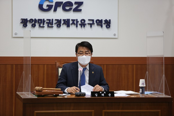 광양만권경제자유구역 조합회의 11대 의장에 선출된 김태균 전남도의원.