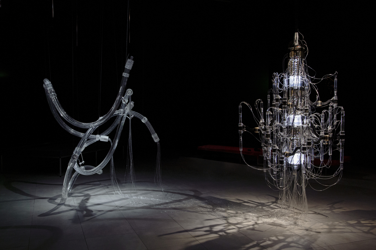 김윤철 작가, ‘충동(Impulse)’, 2018 (오른쪽) [한국문화예술위원회 제공]